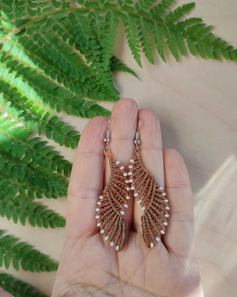 Серьги макраме «Крылья» — Коричневые