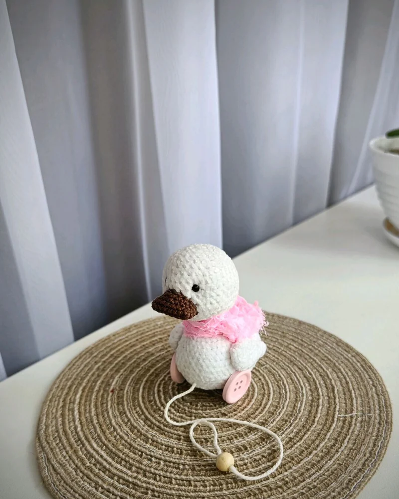 Утёнок — игрушка для кукол