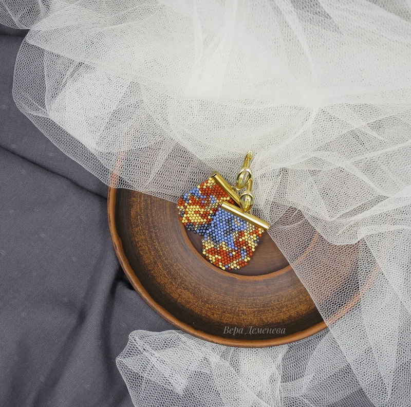 Серьги Золотые рыбки, плетеные из бисера