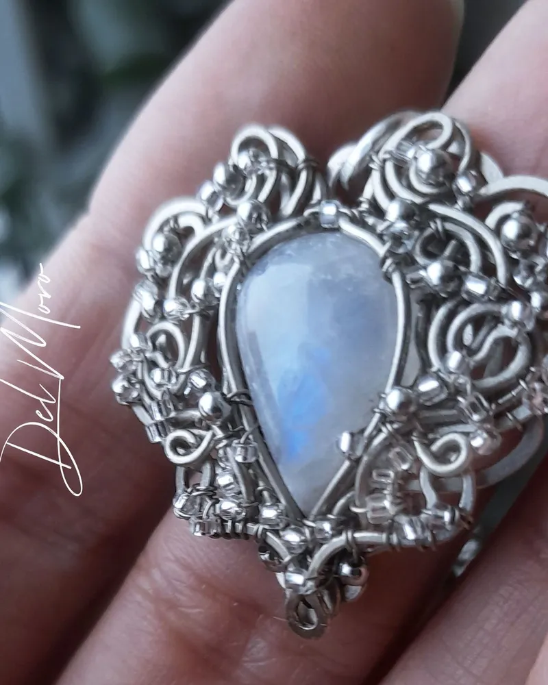 Кулон с камнем лунный камень адуляр металл мельхиор "Ice" — голубой