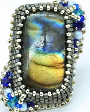 Кольцо с натуральным лабрадором и Swarovski