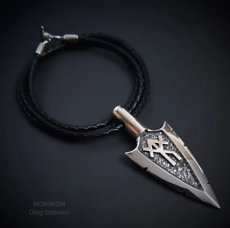 Наконечник Копья Одина - Гунгнир с рунами Одина — Основной