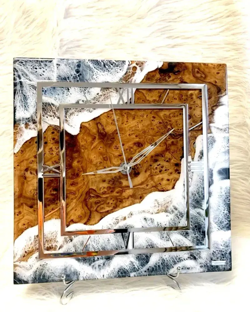 Настенные квадратные часы Прибой с карагачом коричнево-серебристые, 35*35*2,5см