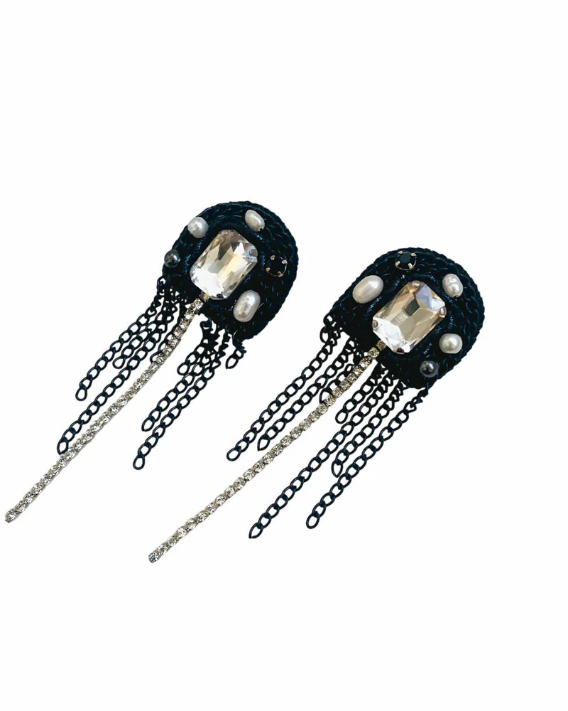 Чёрные длинные серьги с цепочками и кристаллами