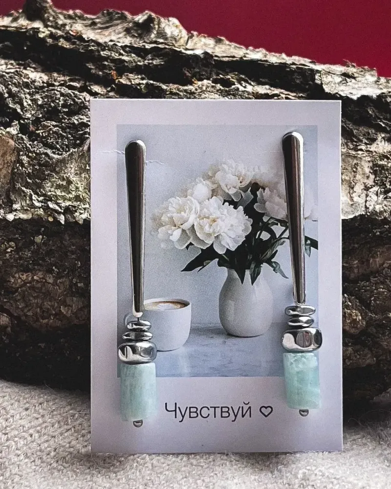 Голубые серьги из аквамарина и гематита