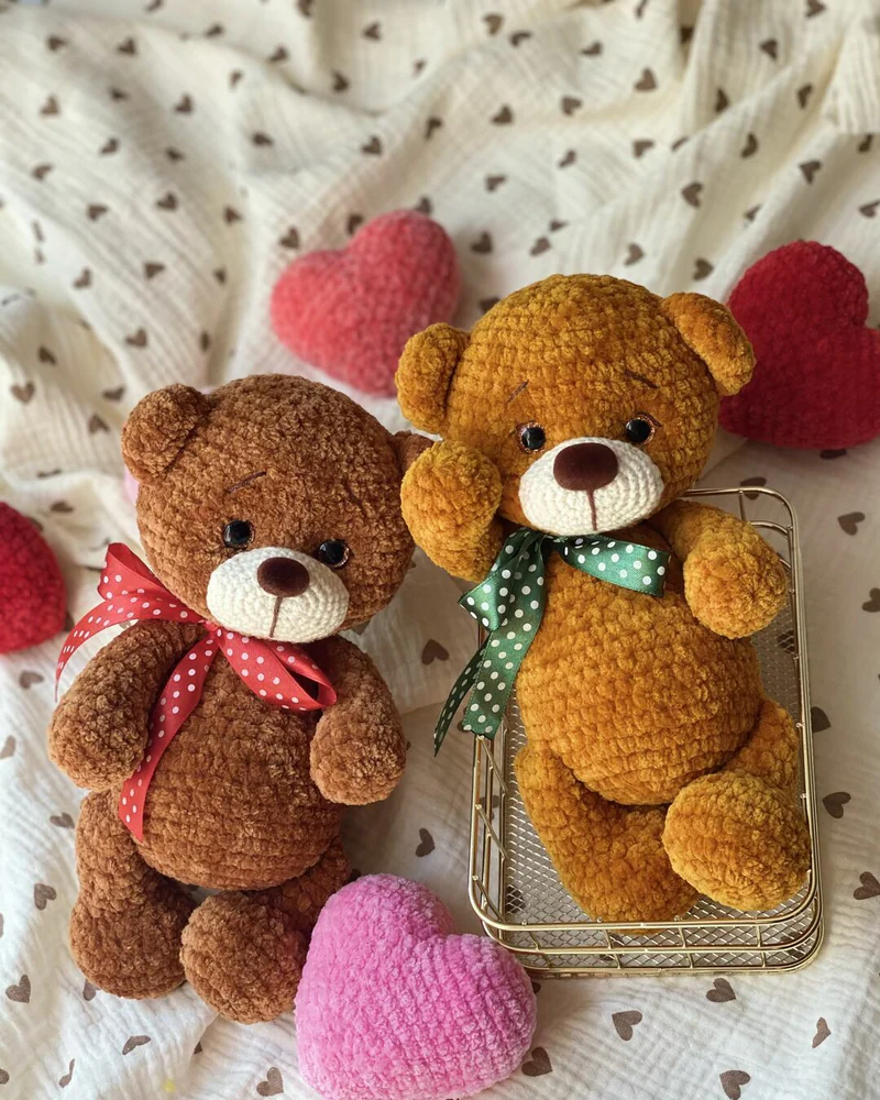 Вязаный мишка амигуруми