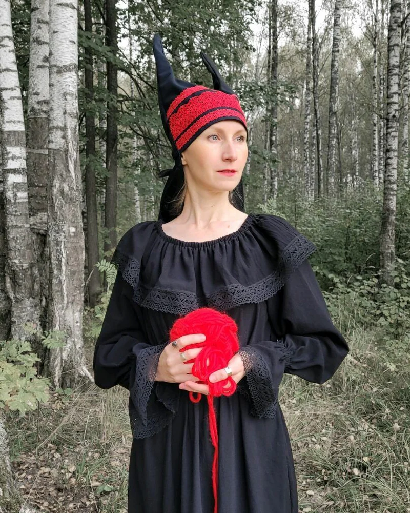 Кичка рогатая, чёрная