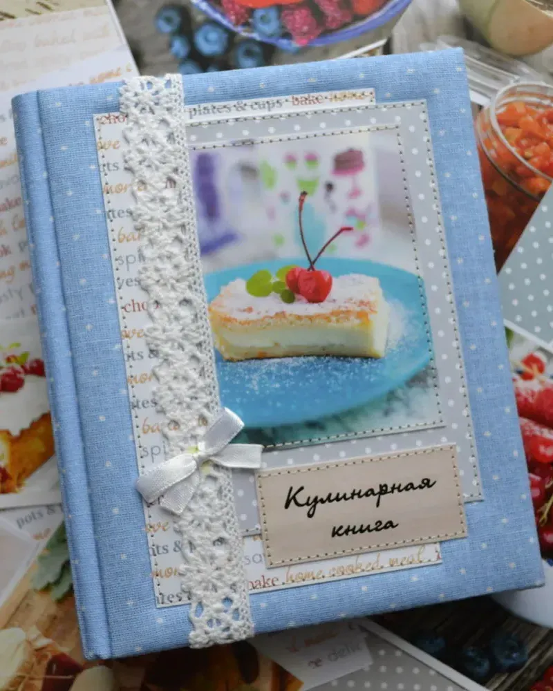 Кулинарная книга для рецептов на кольцах 13×16 см — Голубая с кружевом