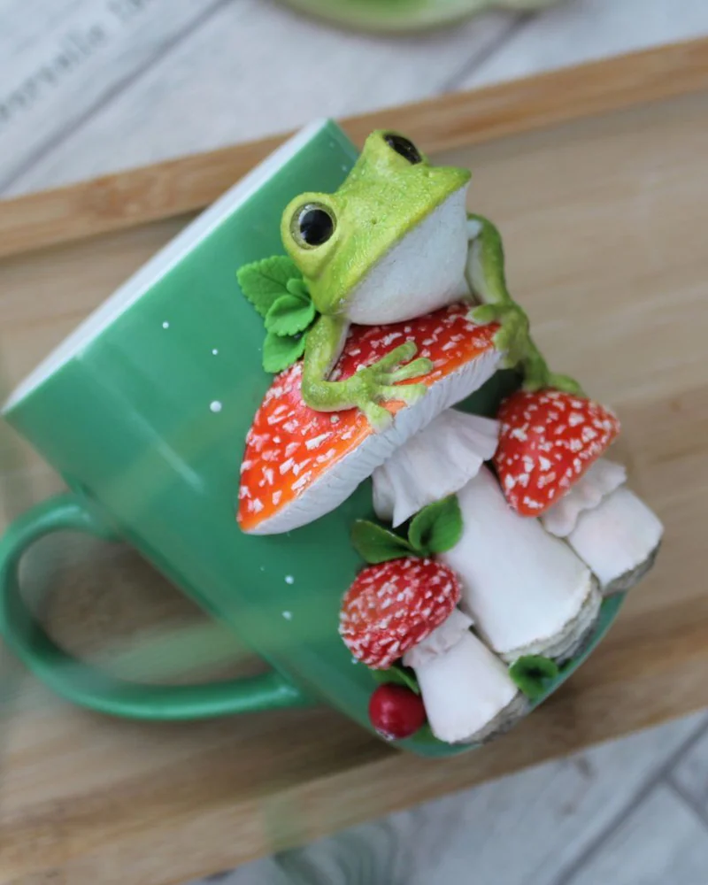 Кружка Лягушка с мухоморами