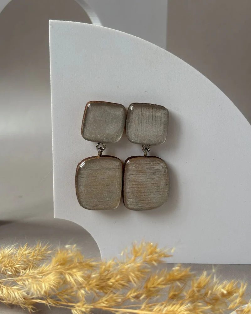 Серьги из дерева.Классические