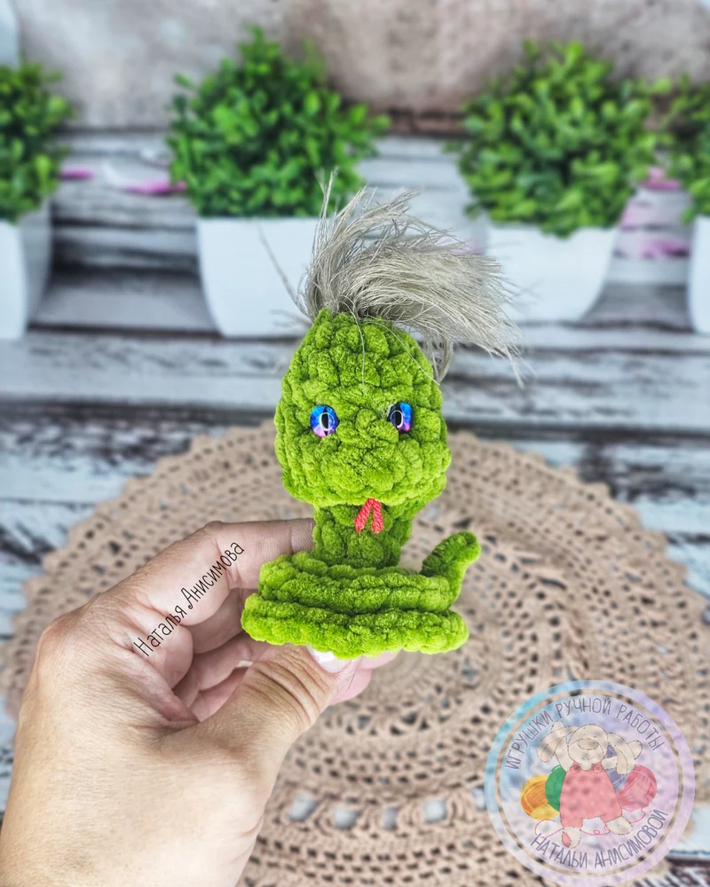 Вязаная змея, игрушка змея, подарок подруге — зелёная змейка