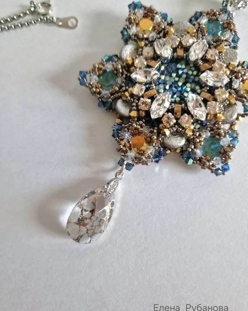Кулон «Весенний» с кристаллами Swarovski