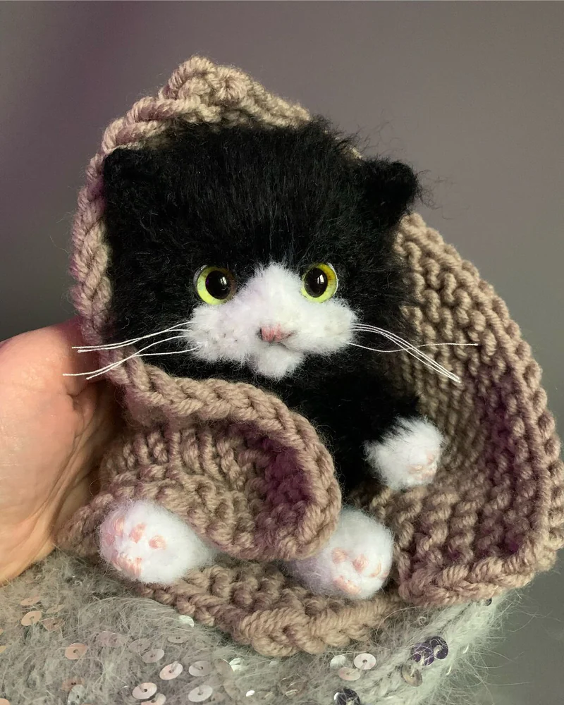 Вязаный котёнок «Кузя»