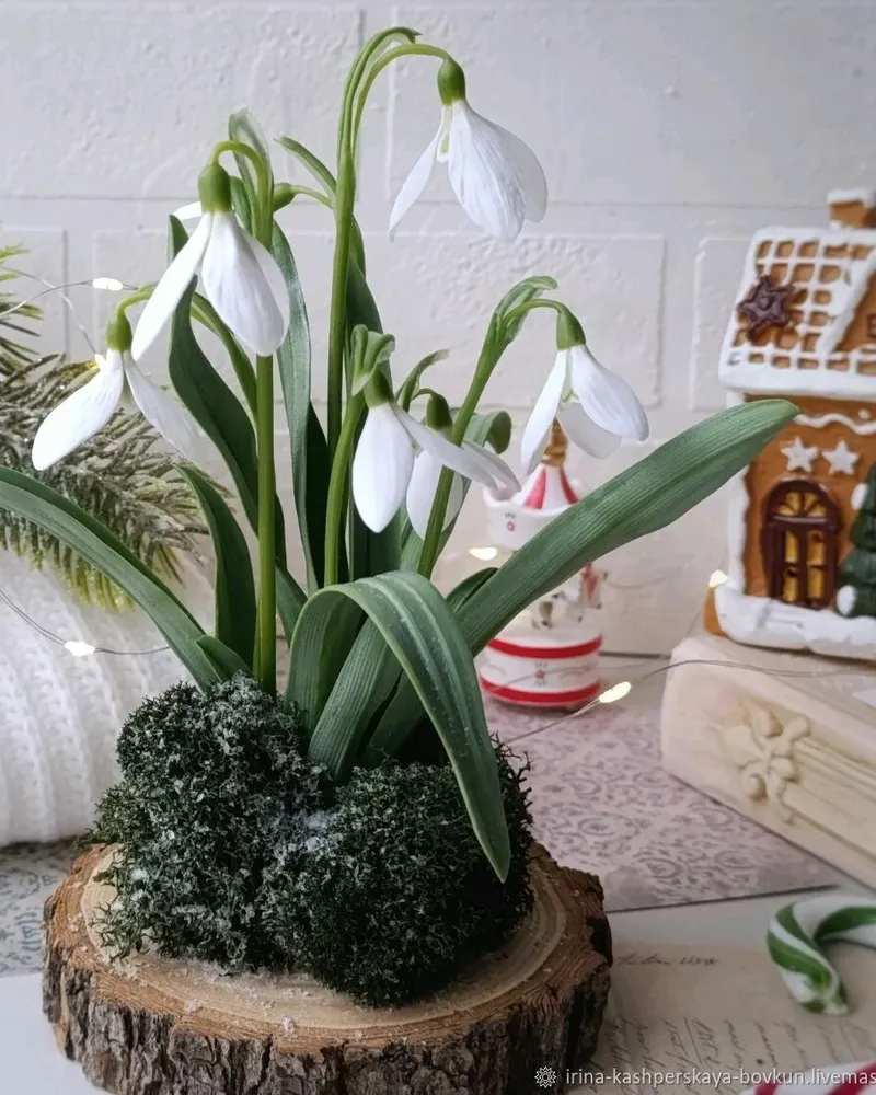 Подснежники из полимерной глины холодный фарфор ручной работы — Подснежники на пне