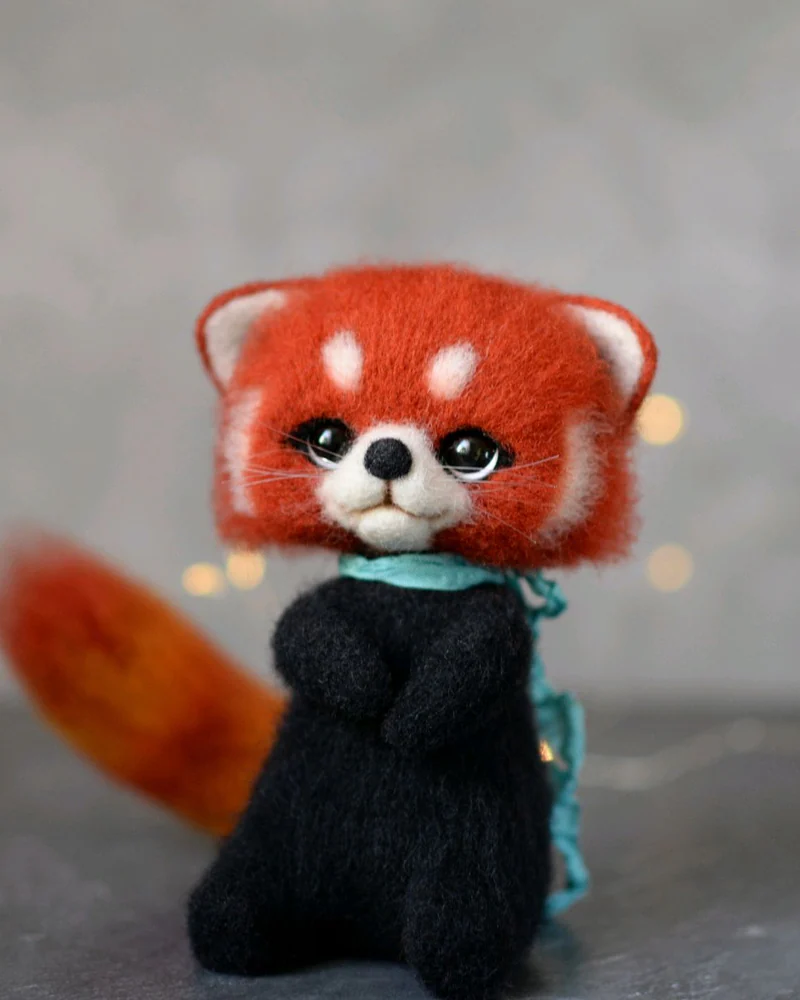 Красная панда игрушка из шерсти