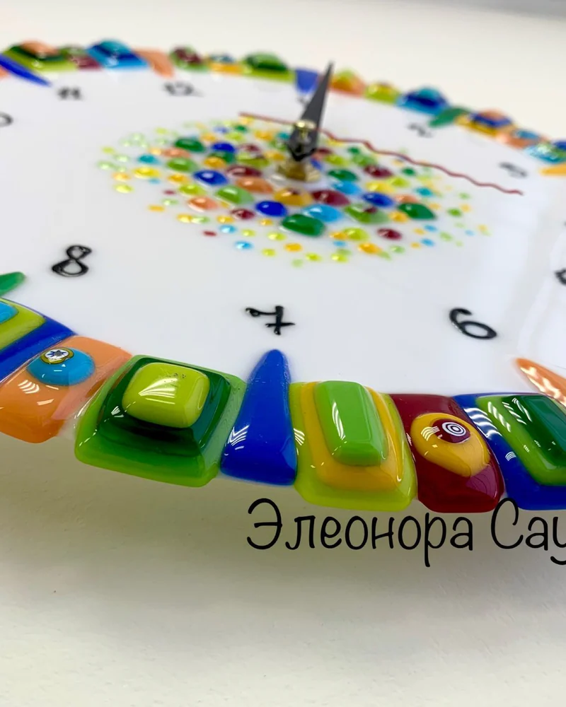 Часы Разноцветная мозаика