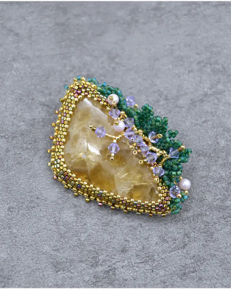 Брошь ручной работы с цитрином и Swarovski