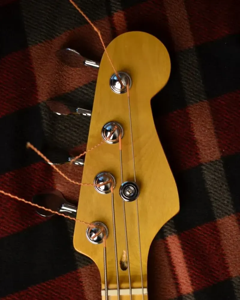 Бас-гитара Custom Jazz Bass — Берёза