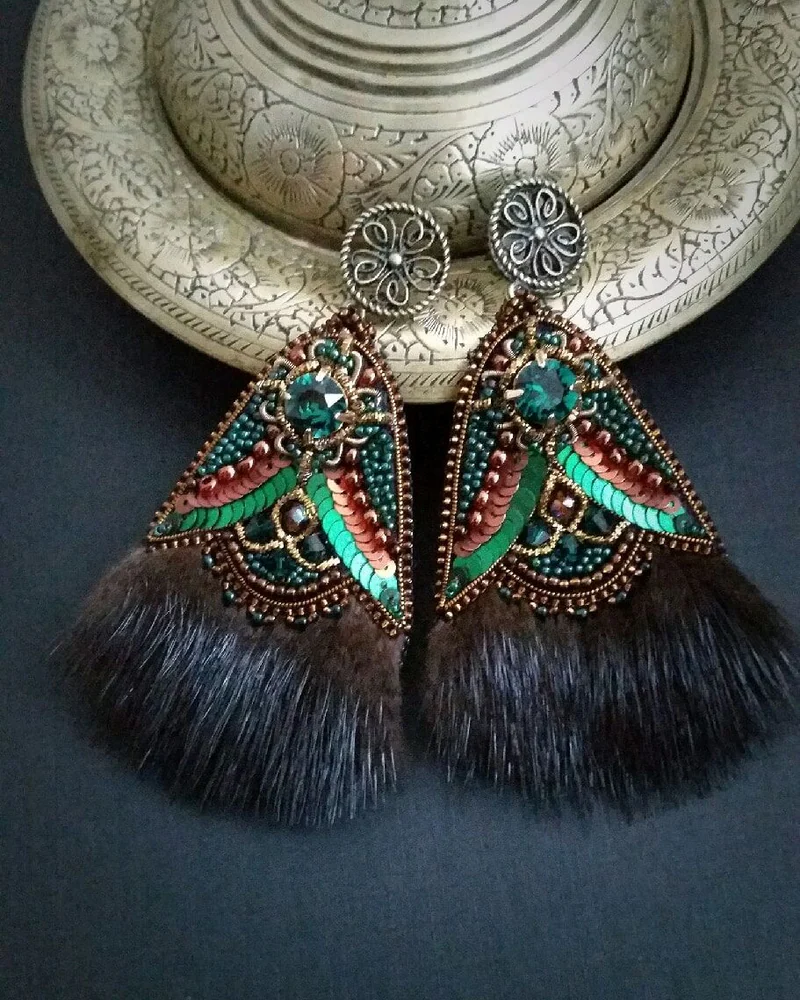 Серьги вышитые бисером,с натуральным мехом норки, коричневый