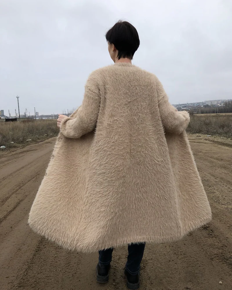Бежевый Кардиган женский пушистый
