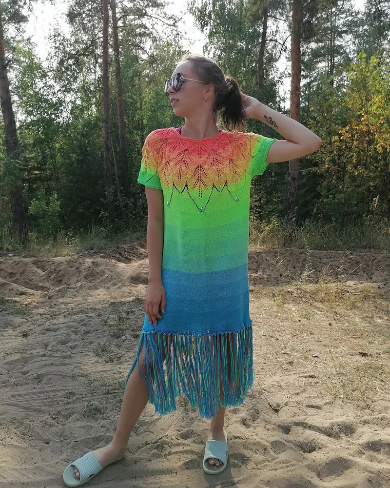 Вязаное яркое летнее женское платье из хлопка Фурор