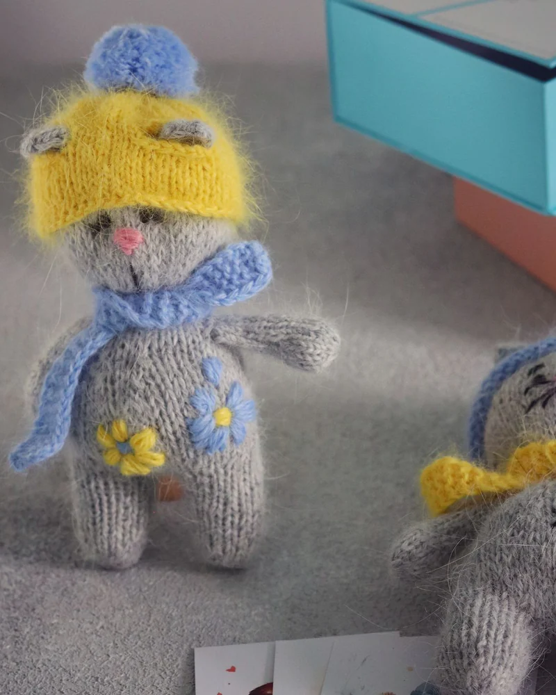 Мартовские коты, Парные вязаные игрушки кот и кошка
