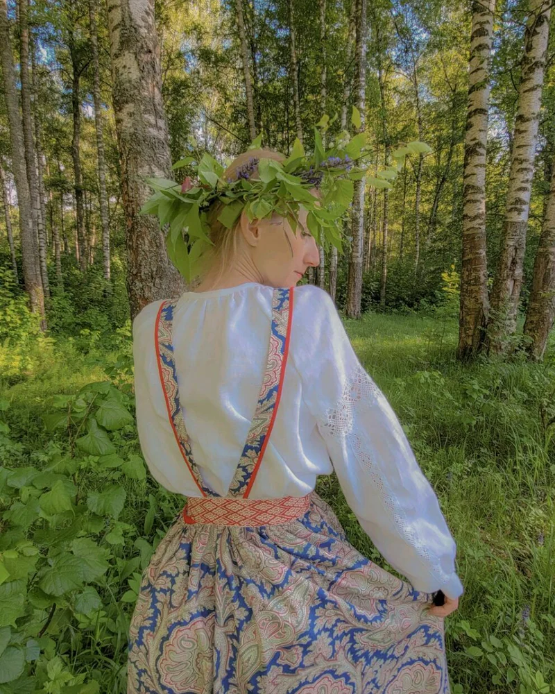 Сарафан подгрудный, синий с красной отделкой