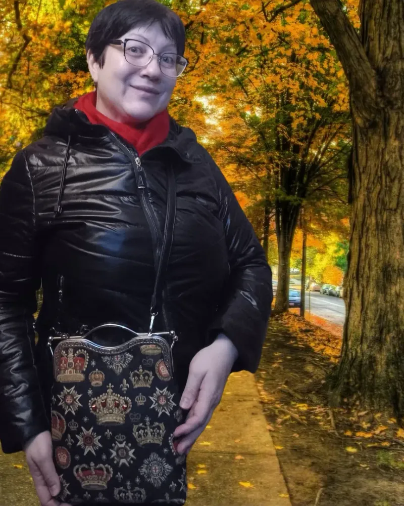 Сумка на фермуаре «Короны», чёрная
