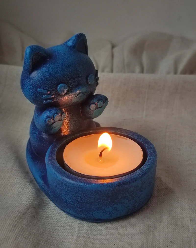 Подсвечник "Котик греет лапки"