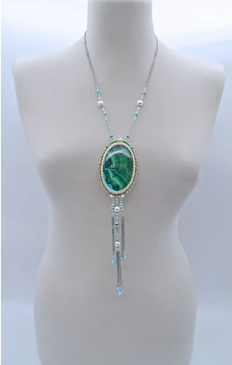 Кулон ручной работы с малахитом и Swarovski