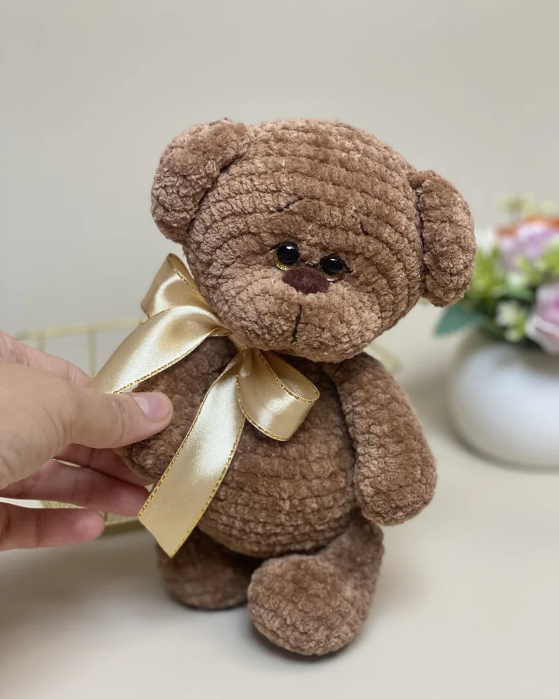 Вязаный коричневый мишка амигуруми