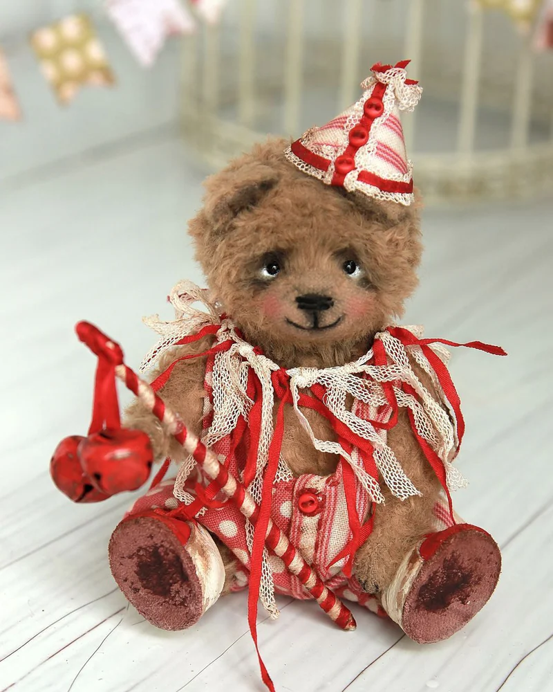 Funny Bear — красный