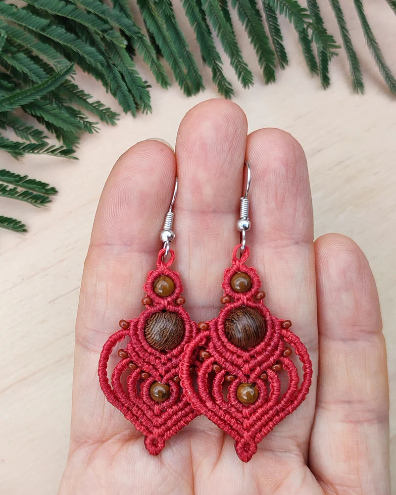 Серьги макраме «Агния» — Красные с венге