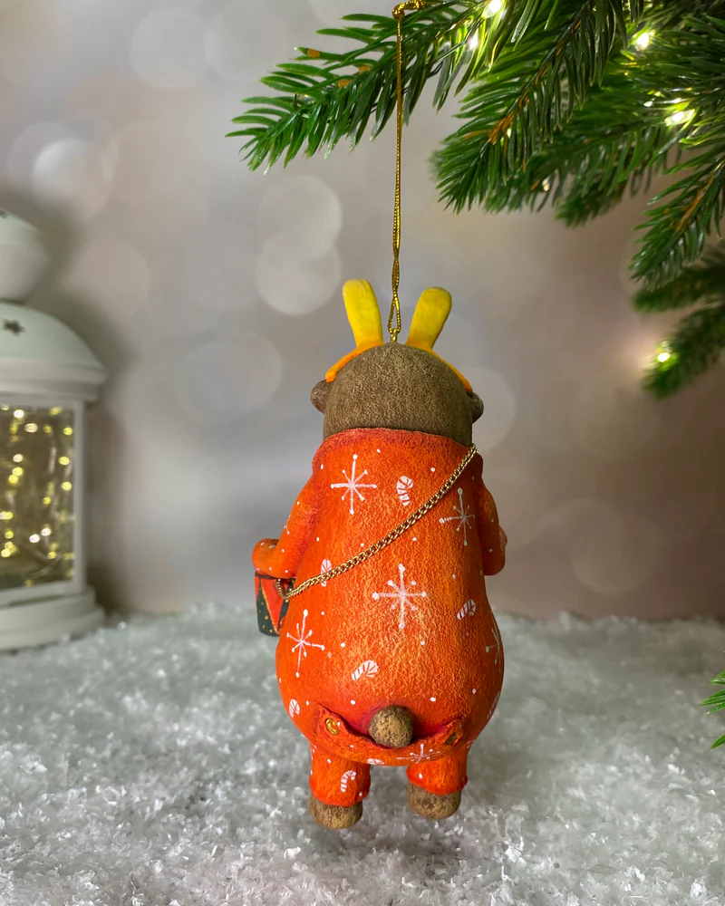 Ёлочная игрушка «Мишка с барабаном в красной пижаме»