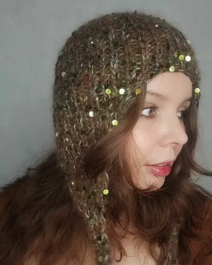 Шапка чепчик шлем, шапка с пайетками