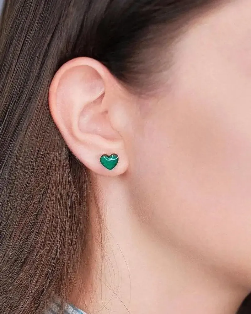 Серьги сердце для девочки деревянные — зеленый