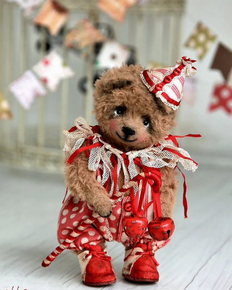 Funny Bear — красный
