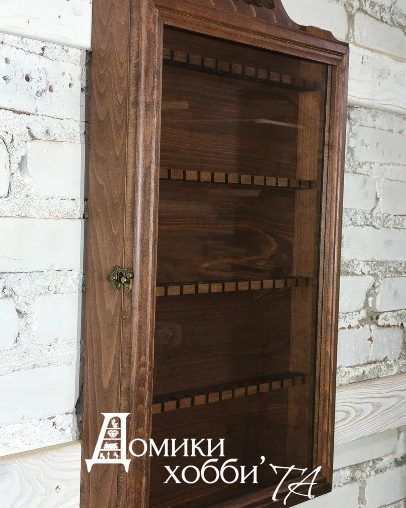 Витрина для коллекции ложек — Коронованная особа.
