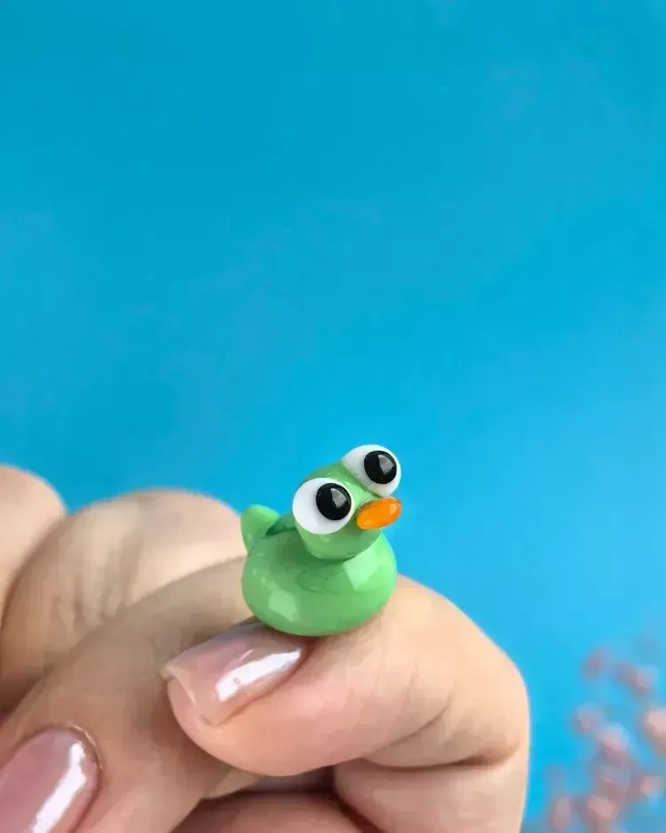 Стеклянная фигурка «Уточка розовая» — Зелёная