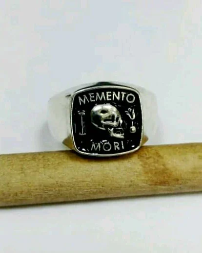 Кольцо "Memento Mori"