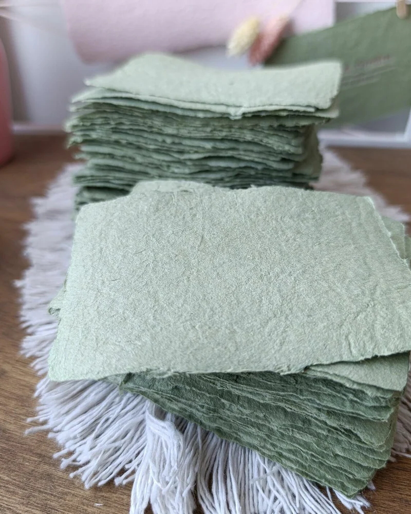 Карточки 6 × 9 см из бумаги ручного литья — Зелёная