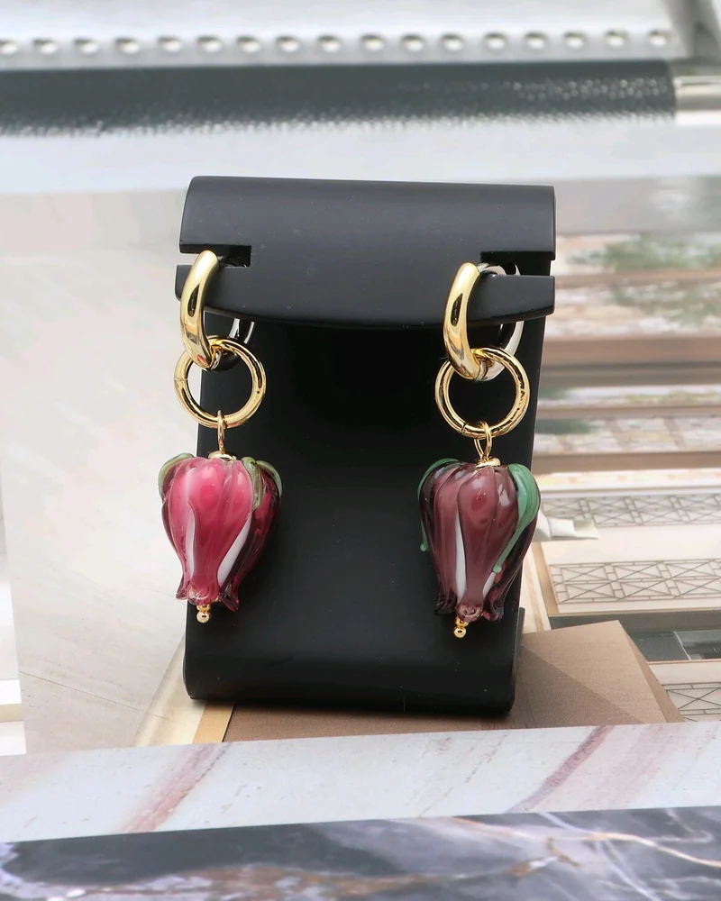 Серьги-кольца с цветами лэмпворк — Розовый