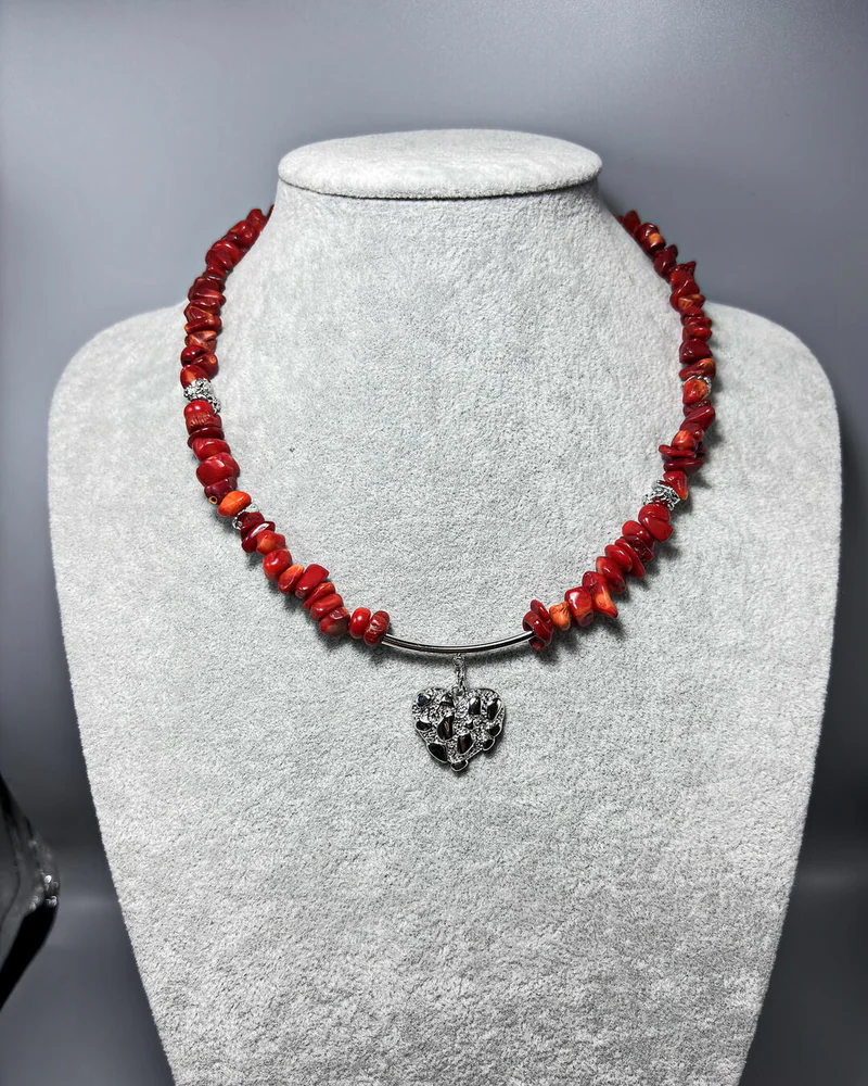 Колье из коралла. Сердце океана — красное
