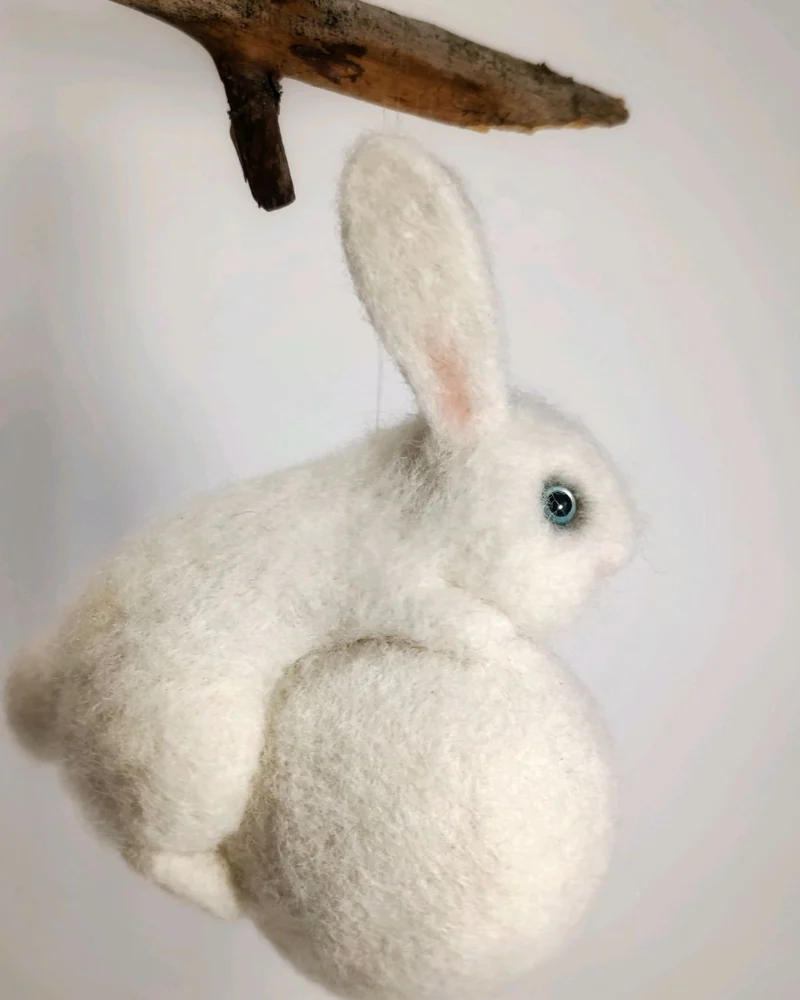 Ёлочная игрушка Зайка на шаре