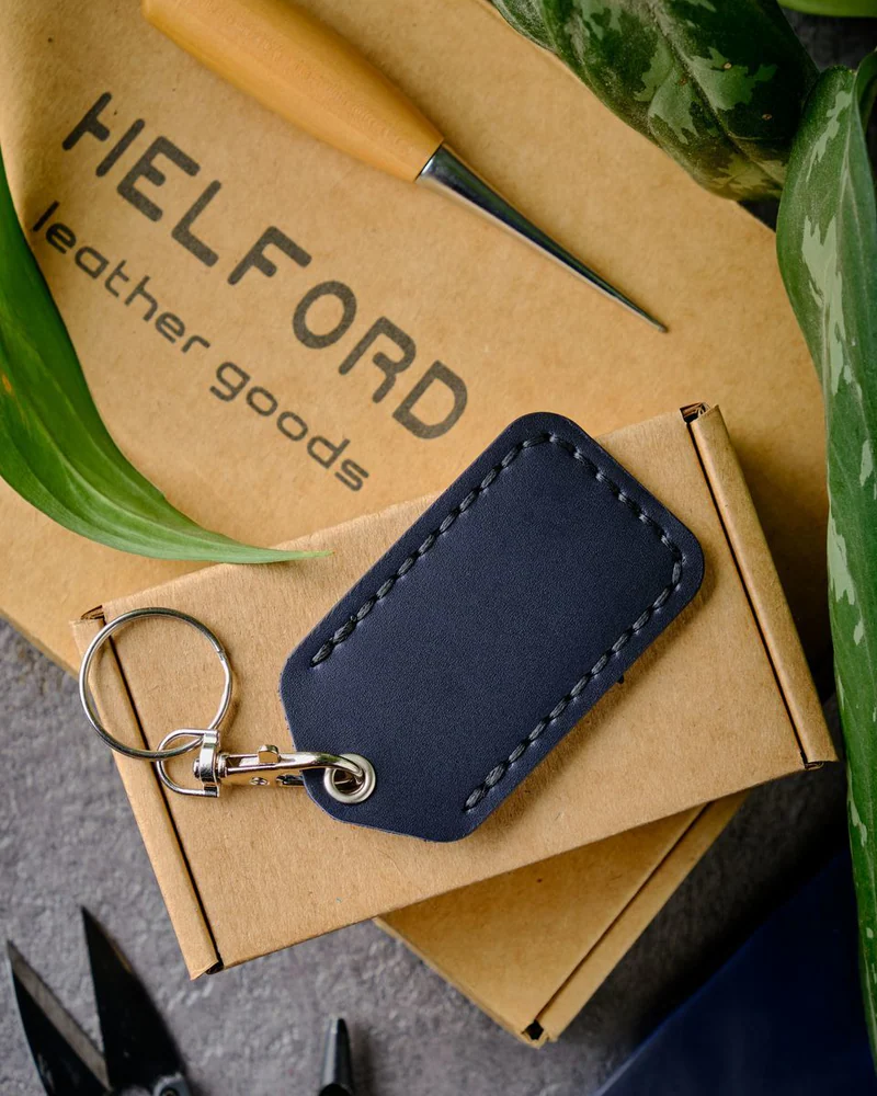 Брелок-чехол для ключей из натуральной кожи HELFORD Smart тёмно-синий