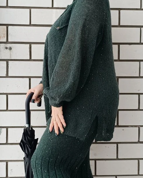 Вязаные женские брюки клёш зеленые с люрексом и пайетками Чарли