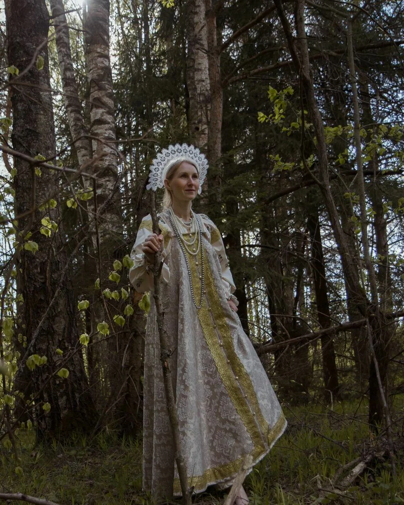 Костюм русский казачий, золотой
