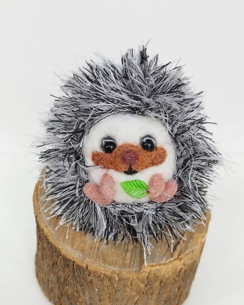 Ежик игрушка из шерсти, Войлочная игрушка брелок