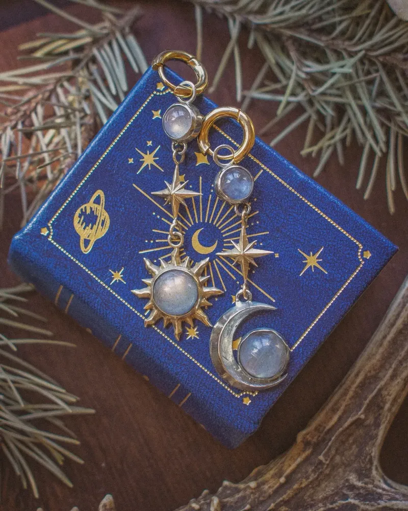 Серьги «Sun and moon» с лабрадорами