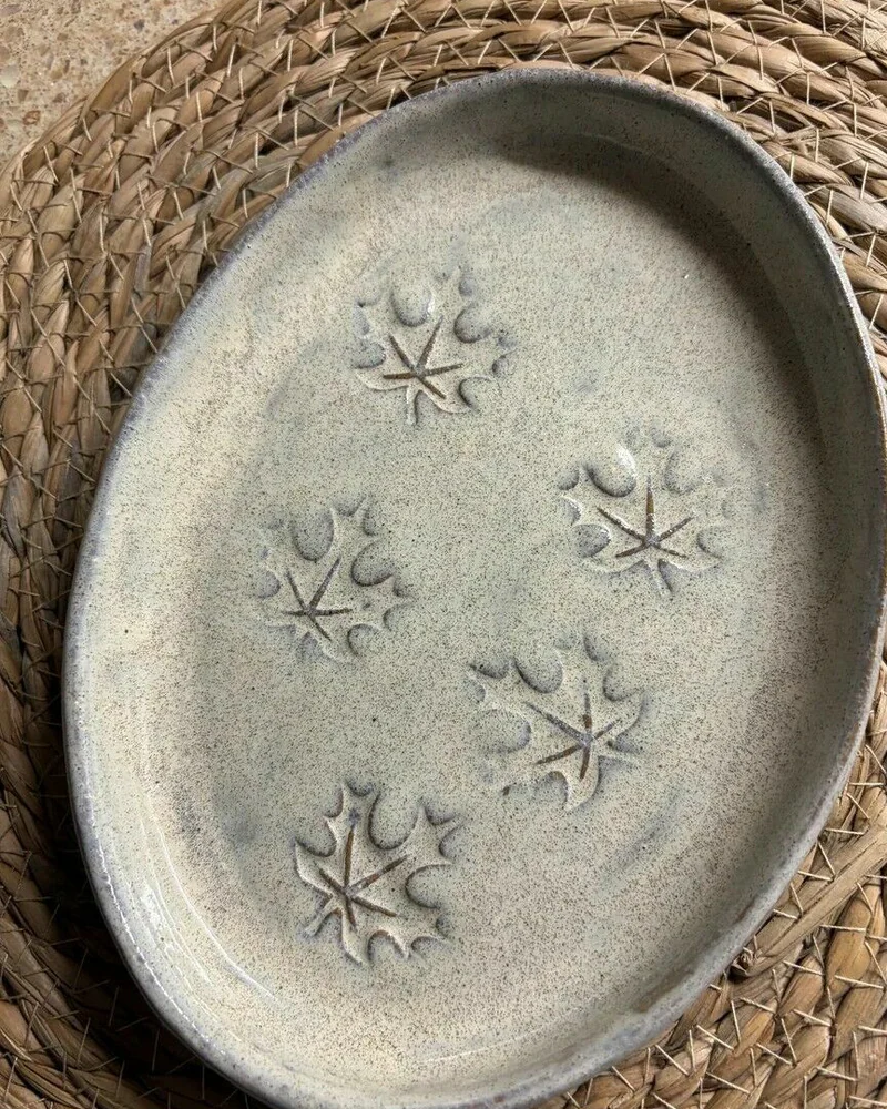 Овальный поднос «Осенний декор», бежевая глазурь, 20 × 14 см